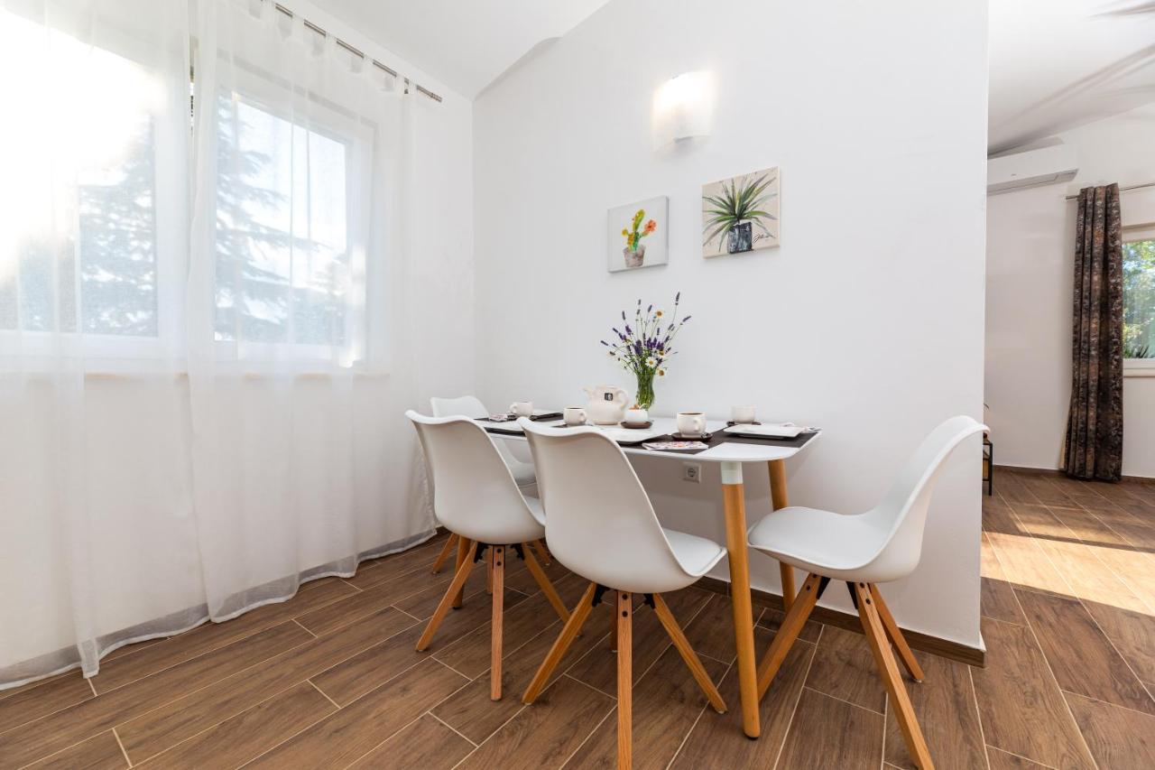 Apartment Nada 1 Malinska Bagian luar foto