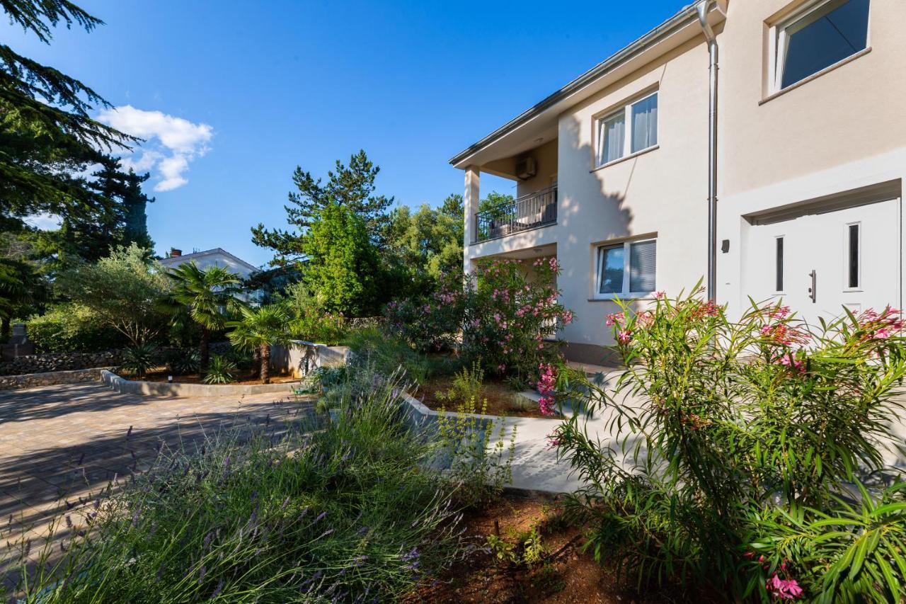 Apartment Nada 1 Malinska Bagian luar foto